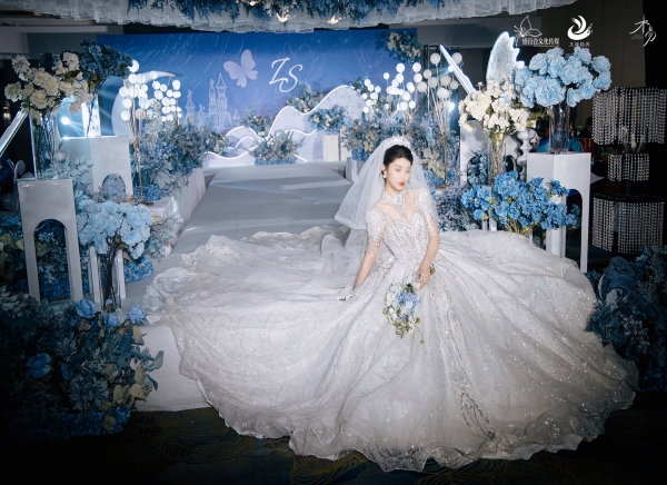 婚禮篇丨藍(lán)色，是深邃的寧?kù)o，是永恒的忠誠(chéng)